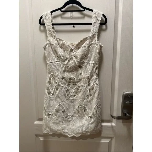 ELLIATT Eliza Mini Dress in White Bachelorette Bridal Shower size S   NWOT - Picture 5 of 6